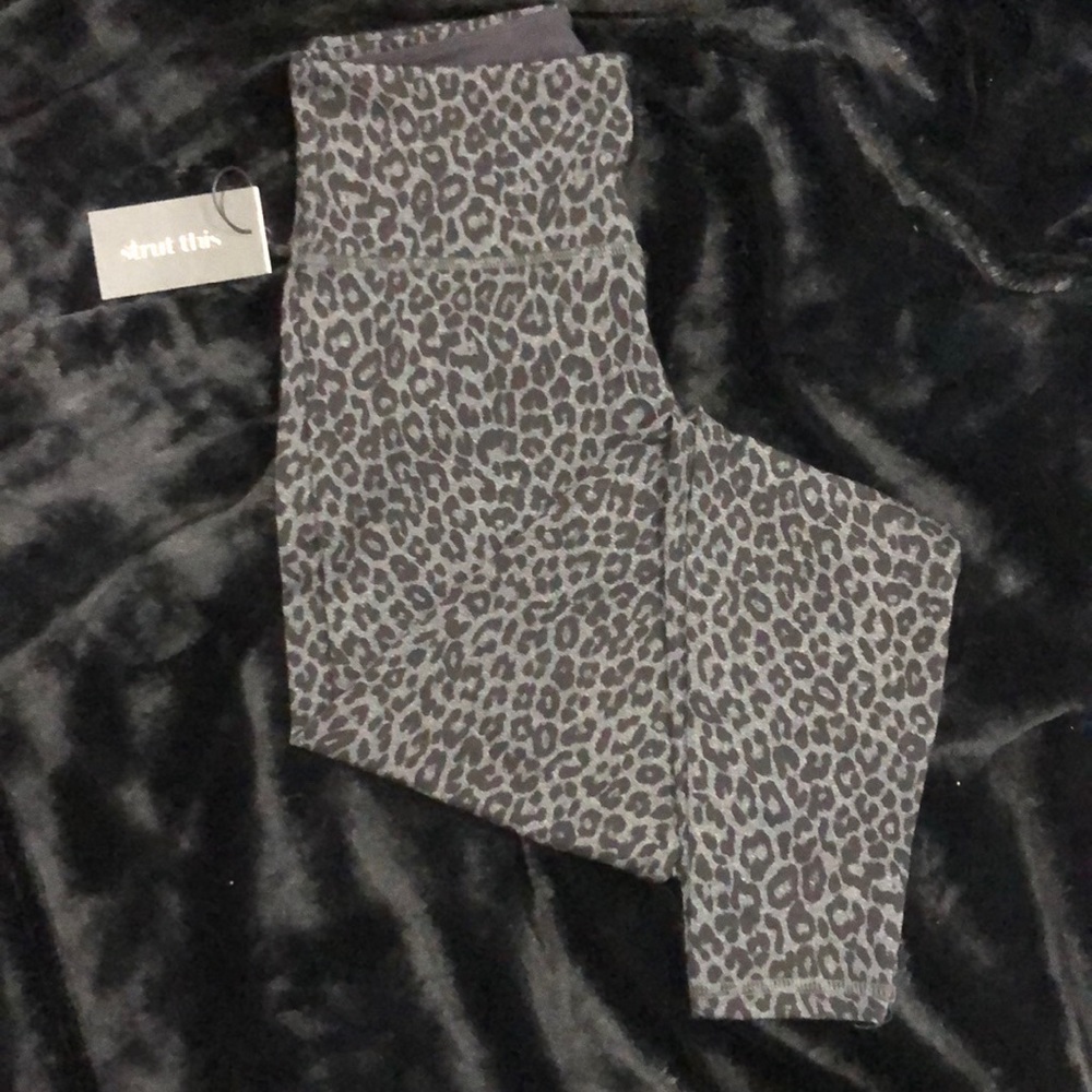 Strut this leggings